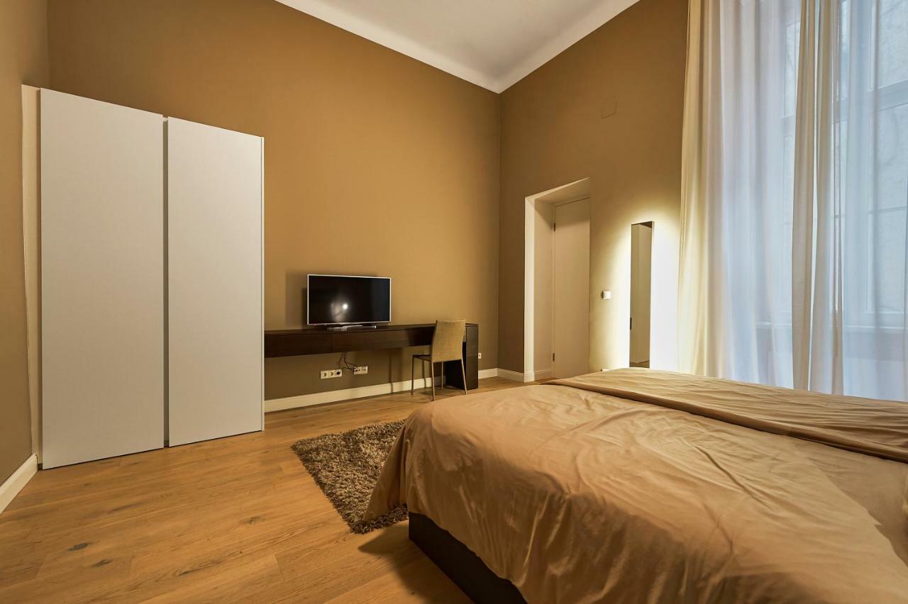 Central Luxury Apartment Вена Экстерьер фото
