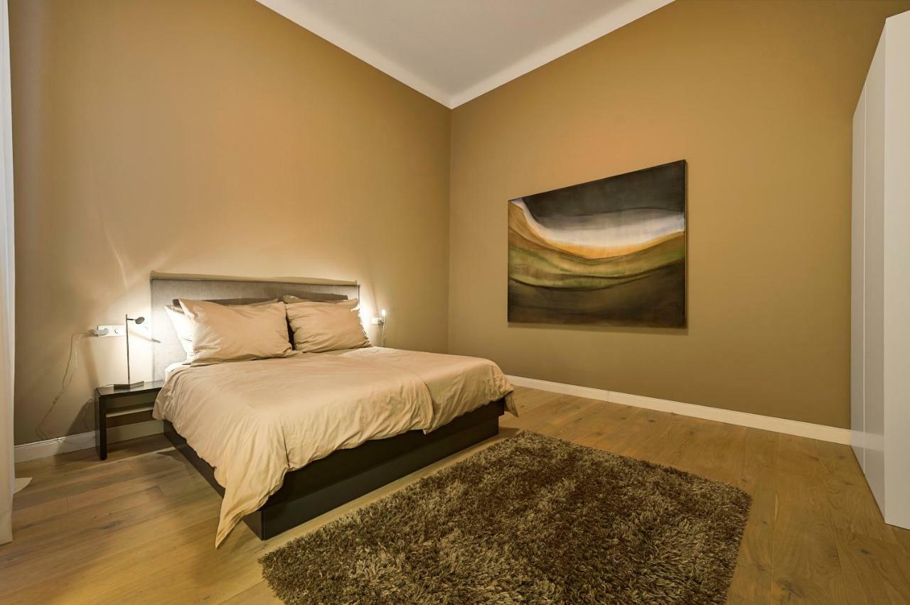 Central Luxury Apartment Вена Экстерьер фото